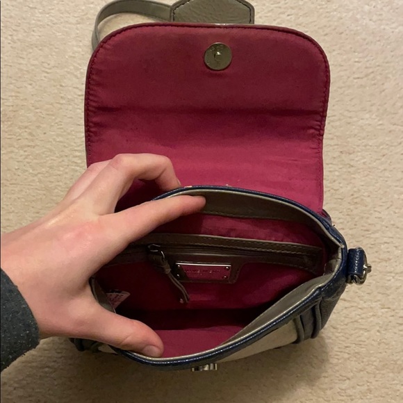 Cross body bag - Picture 3 of 7